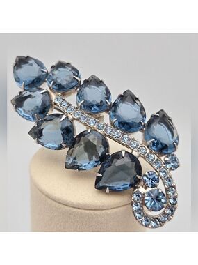 Blue Crystal Leaf Teardrop Cluster Rhinestone Vintage Brooch Pin